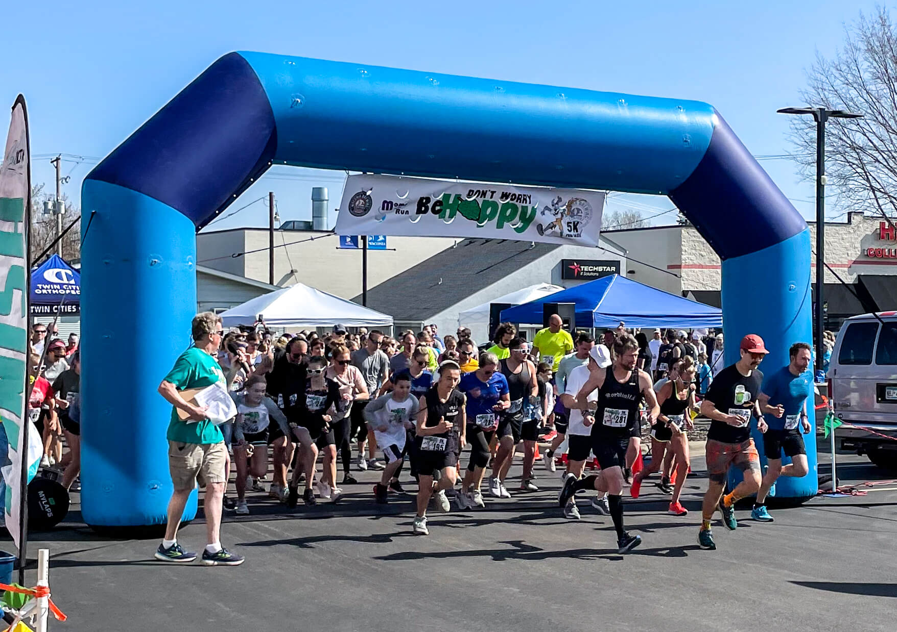 People running for the Be Hoppy fundrasier.